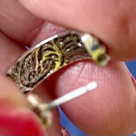 Pierced earrings, silver tone with purple -jewelry - Picture 14 of 14